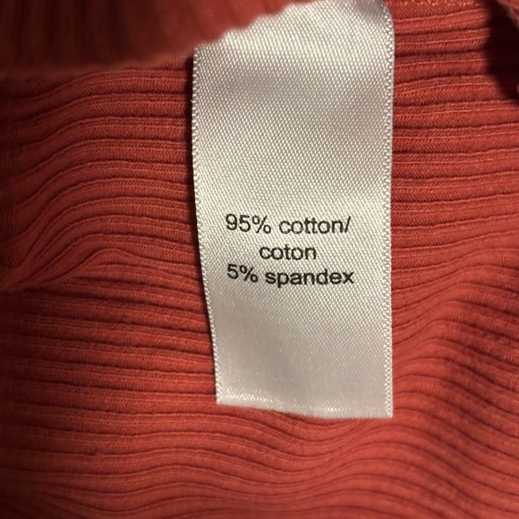 Maurices Rust Short Sleeve Tee Size Large - Picture 3 of 4